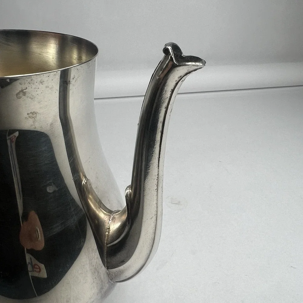 Vintage International Silver Co. 10